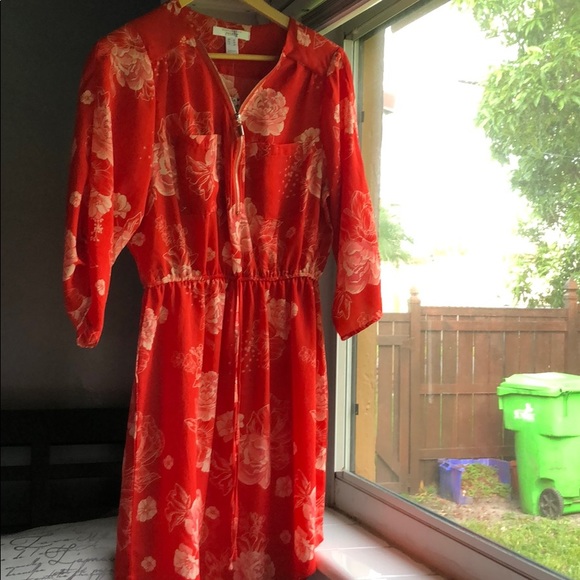red floral pattern maxi dress - Picture 5 of 8